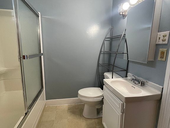 Full Bath Room - 1