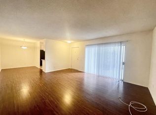 11645 Chenault St #207, Los Angeles, CA 90049