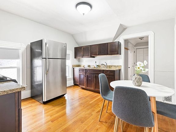 4th image of 355 Highland Ave #3