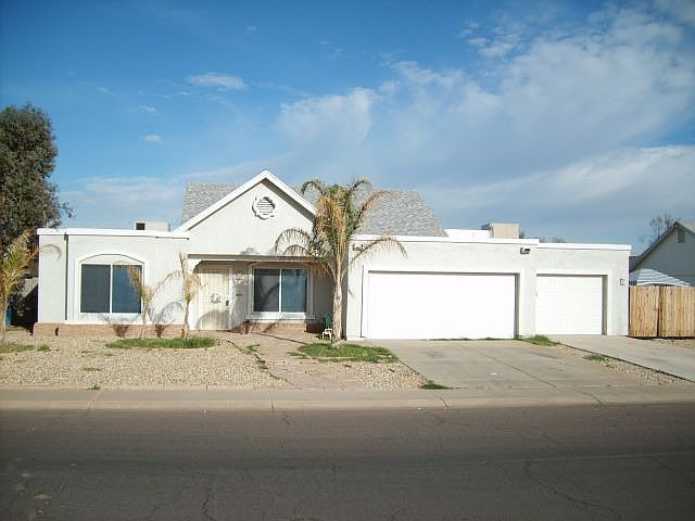 Front View - Corner Lot