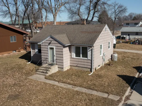 19 9th Ave NE, Elbow Lake, MN 56531