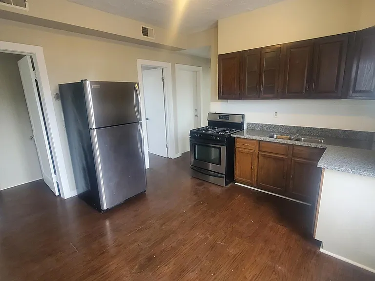 1438 S 57th Ct #2F — Photo 1
