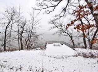 4505 Fox Bluff Ln, Middleton, WI 53562