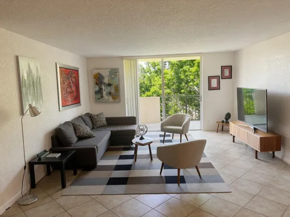 1000 Spanish River Rd, Boca Raton, FL