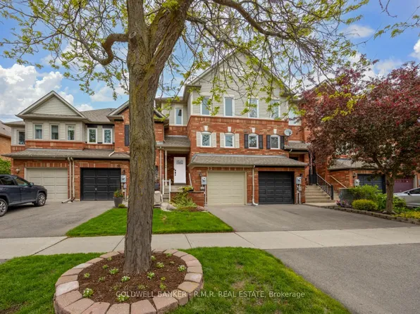 32 Mugford Rd, Aurora, ON L4G 7H5