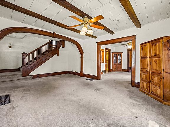 5th image of 1366 Lake Rd