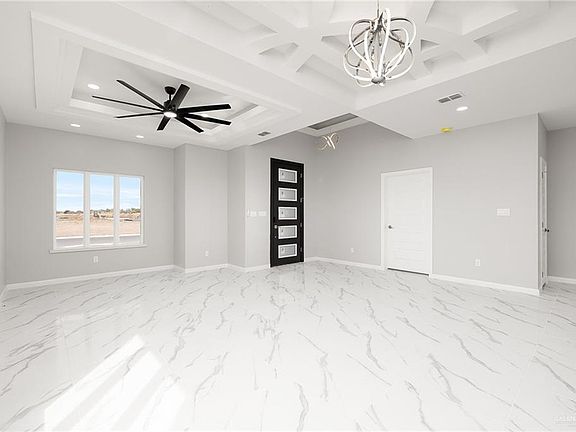 4th image of 2009 Zinnia Dr