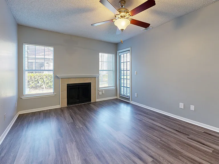 Altamira Place Apartment Homes — Photo 98