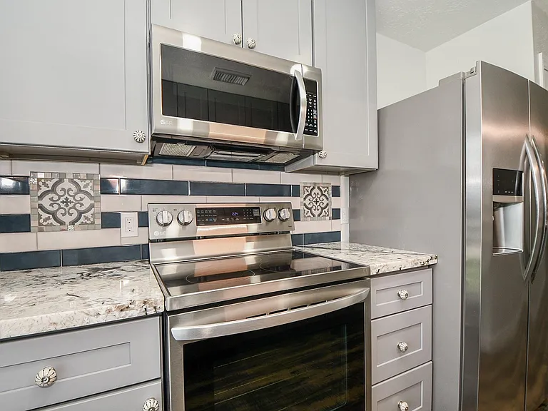 13910 Bonnercrest Dr — Photo 10