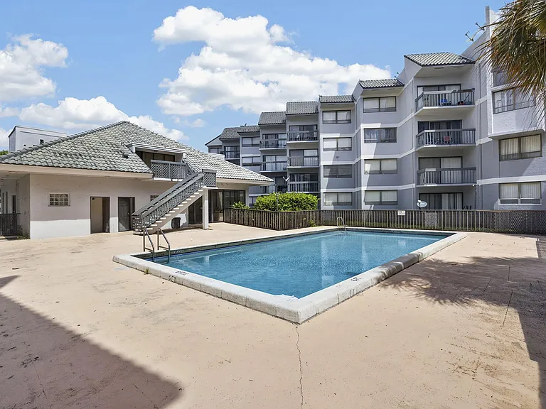 1900 N Congress Ave #201 — Photo 34