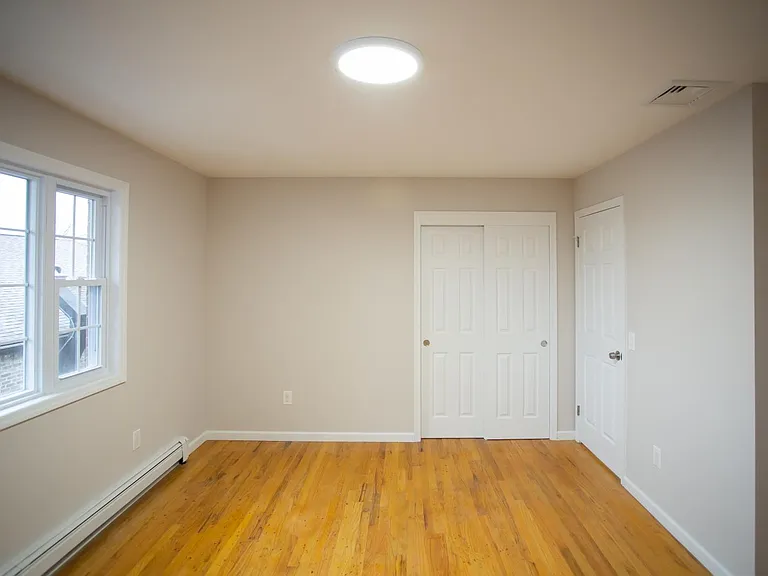 473 Lincoln St #2 — Photo 5