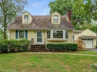 9 Fairchild Pl, Whippany, NJ 07981