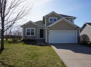 5800 NW 92nd Ct, Johnston, IA 50131