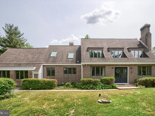 1212 W Bridge St, Spring City, PA 19475