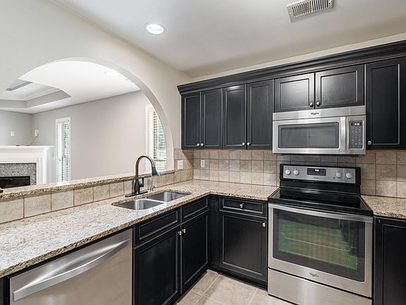 5th image of 2536 Ridgemont Dr