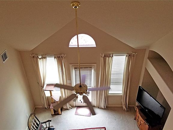 4th image of 1404 Union Ct