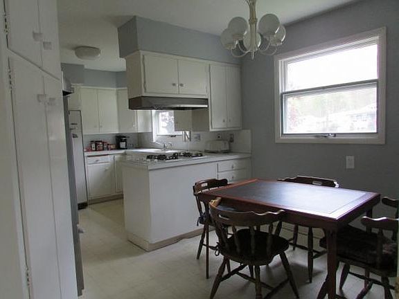 5th image of 106 Aldrich Ave