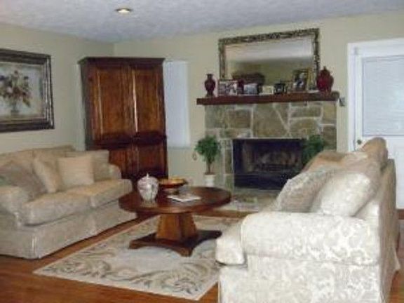 5th image of 7612 Navarre Dr