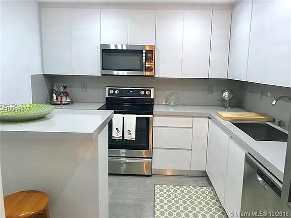 4th image of 9735 NW 52nd St APT 221