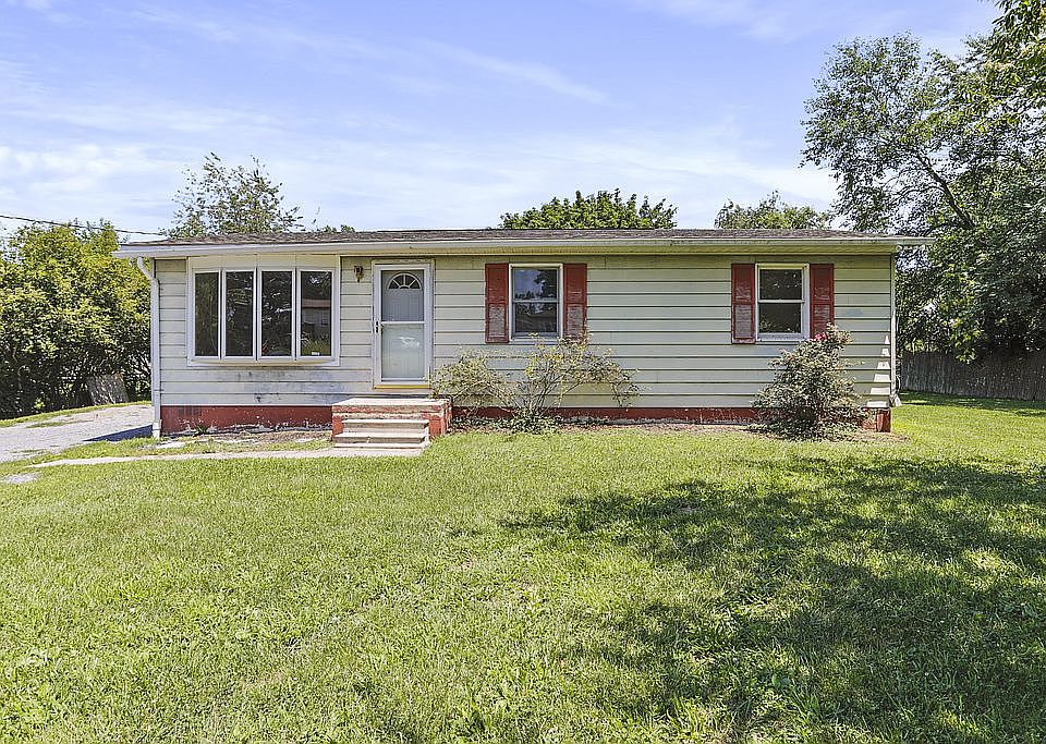 1st image of 595 Hanshew Ln
