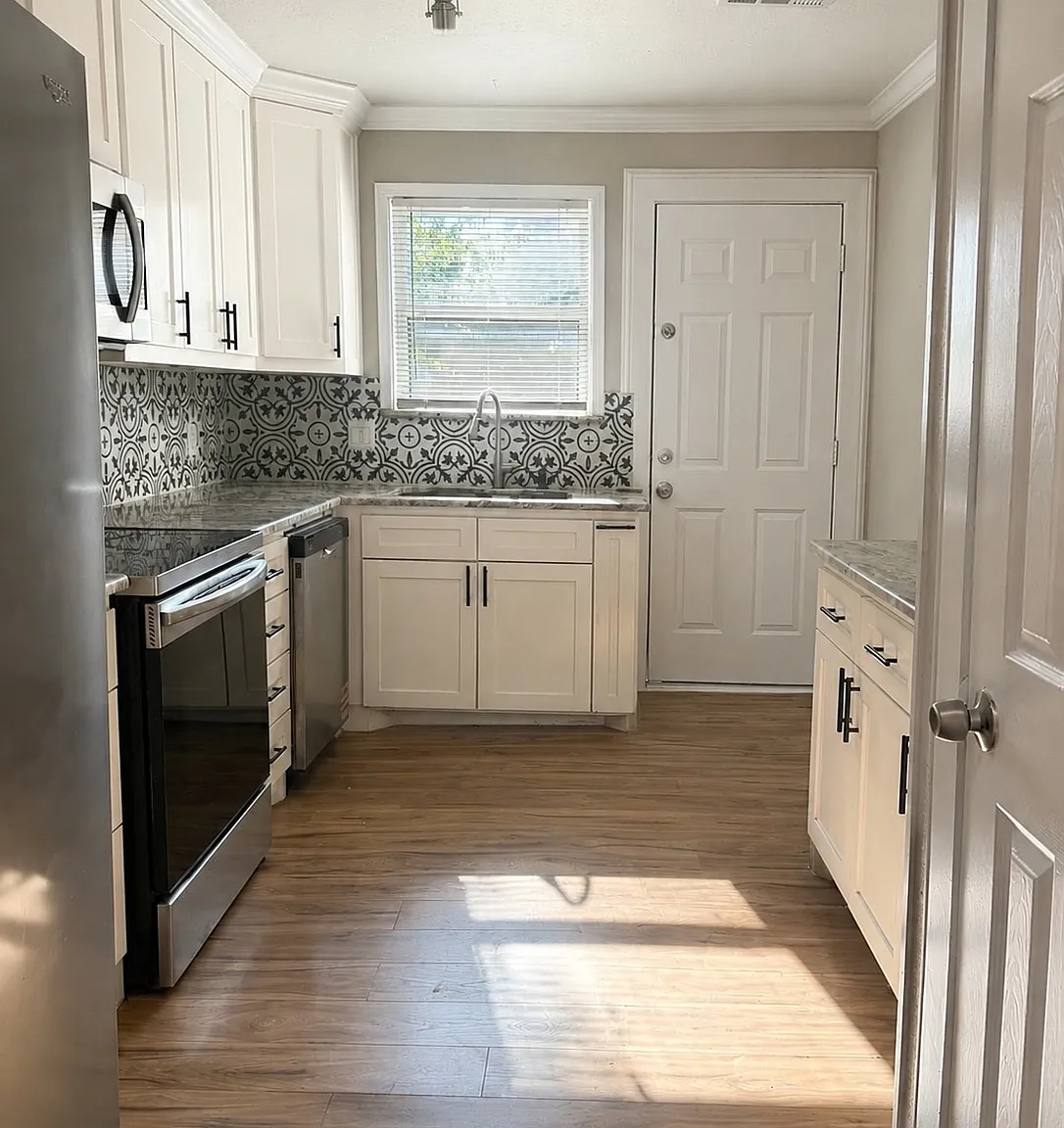 1 bed, 900 sqft, $1,675 — Photo 3