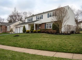 816 Timber Ln, Dresher, PA 19025