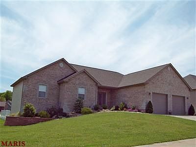 2nd image of 302 Emily Ln