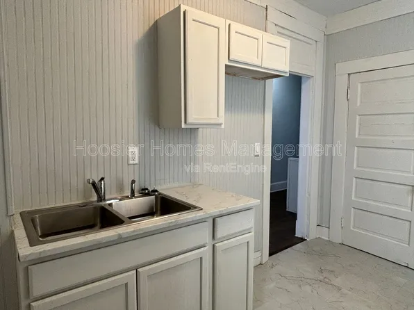 330 N Arsenal Ave #B, Indianapolis, IN 46201