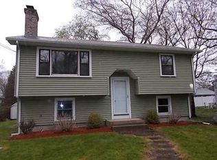 10 Periwinkle Dr, Saunderstown, RI 02874