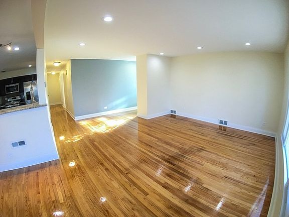 3rd image of 8327 Trumbull Ave