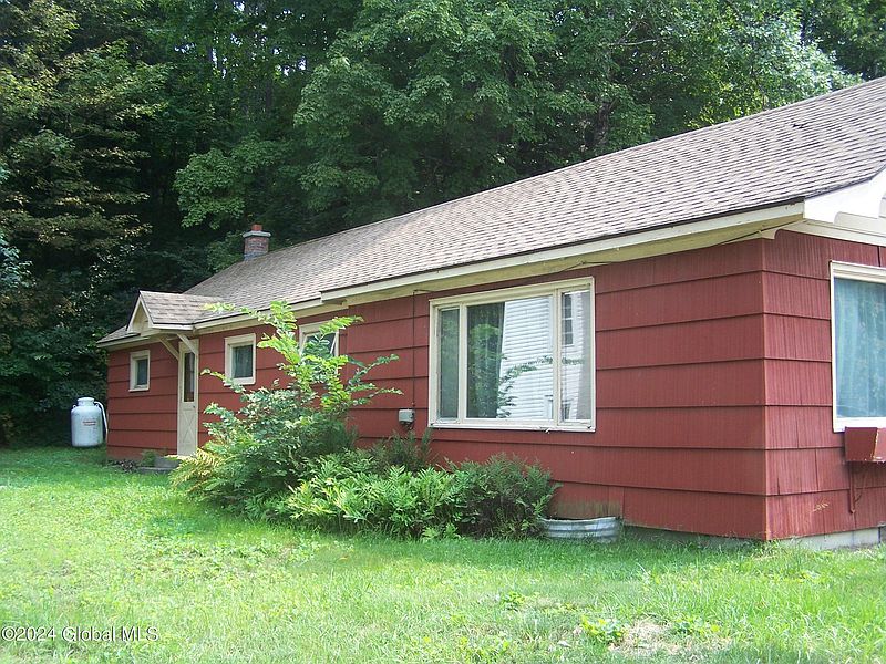 2nd image of 1058 Landon Hill Road