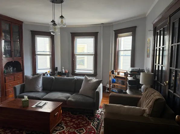 24 Forest Hills St #2, Boston, MA 02130