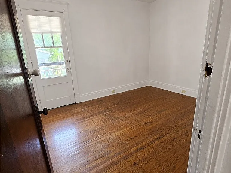 71 Brunswick Blvd #LOWER — Photo 8