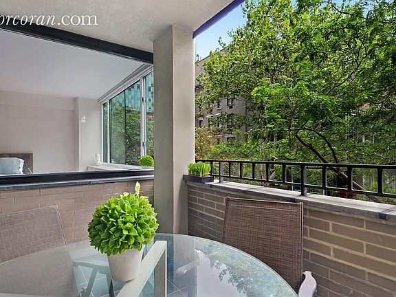 3rd image of 333 E 69th St APT 3C