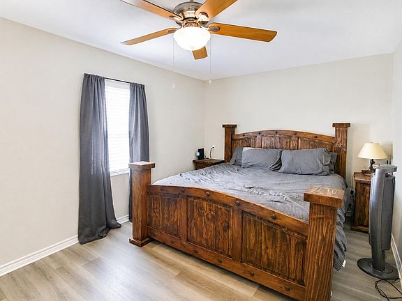 5th image of 1422 Papendorf Ln