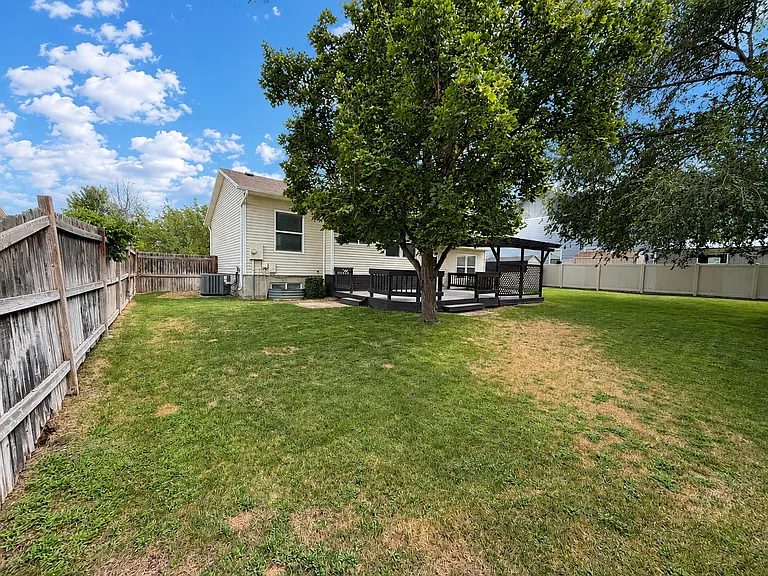 1564 E Hidden Valley Dr — Photo 38