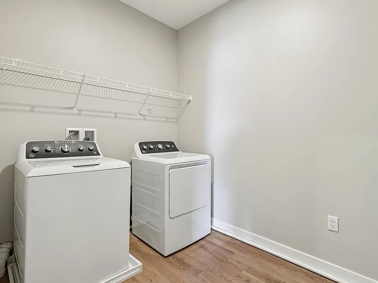 All units have in-unit washer & dryers. And, all 2- & 3-bedrooms have laundry rooms.