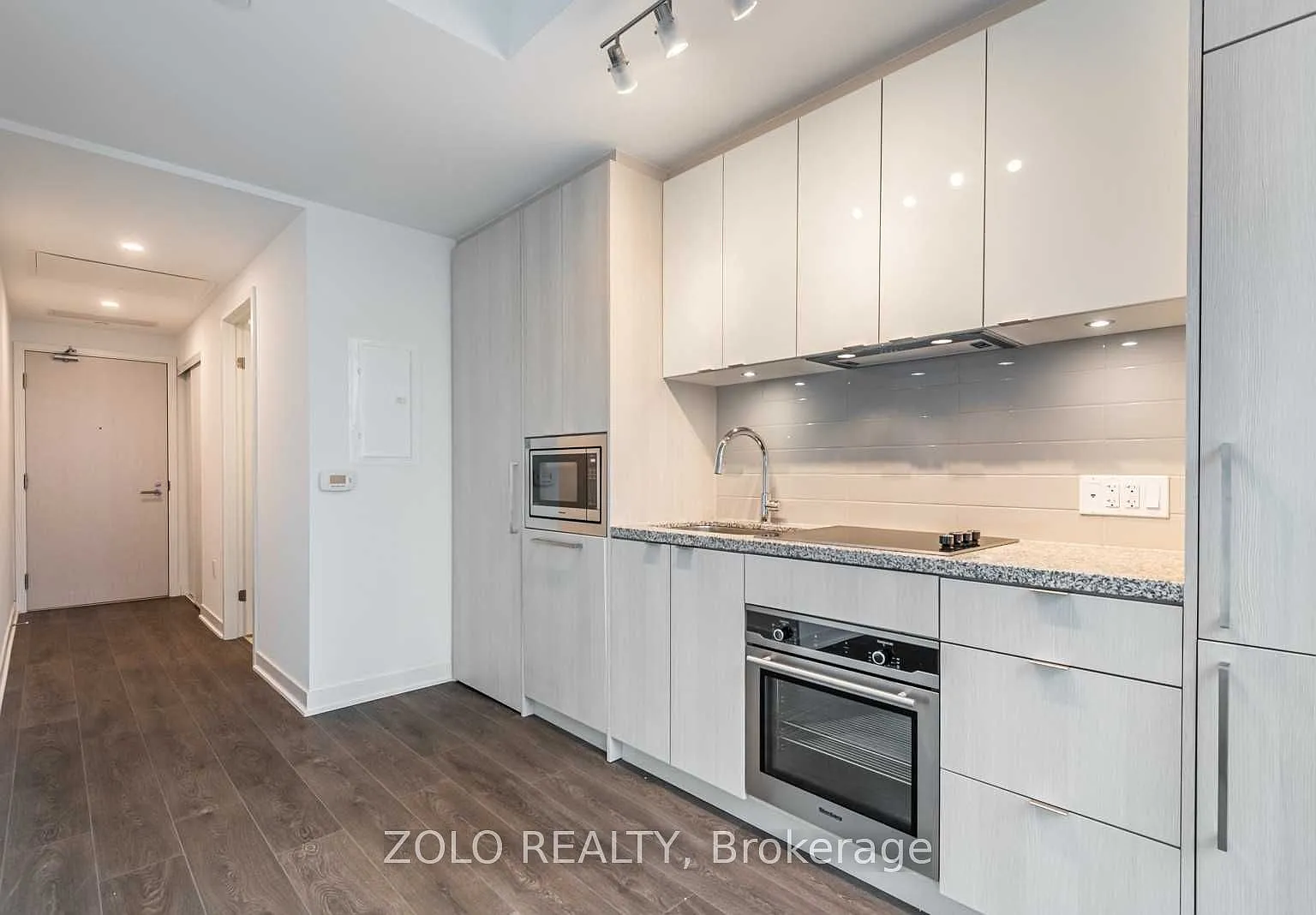 Studio, $1,899 — Photo 3