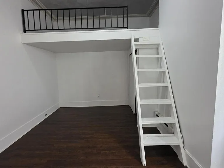 38 N 40th St #1F — Photo 4