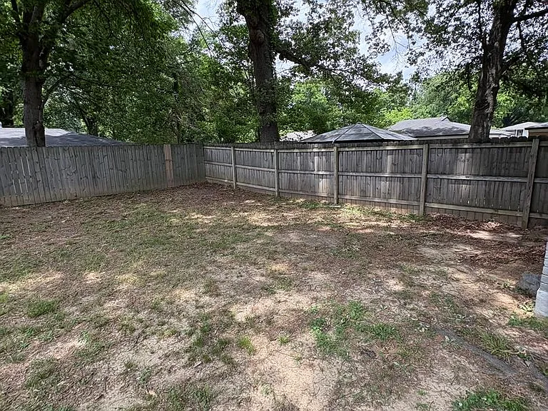 1397 N Graham St — Photo 10