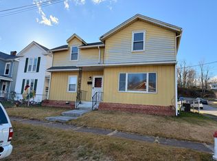 529 Brussels Ave, Clifton Forge, VA 24422
