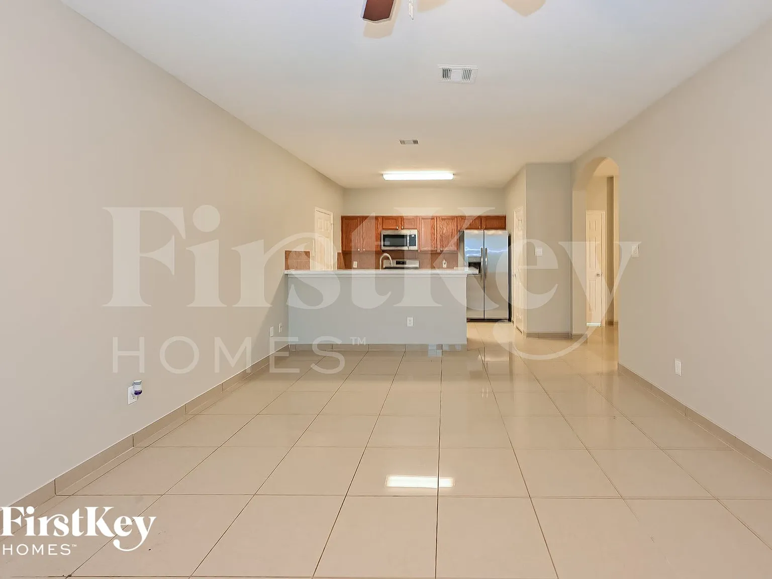 3 bed, 2.0 bath, 1676 sqft, $2,145 — Photo 3