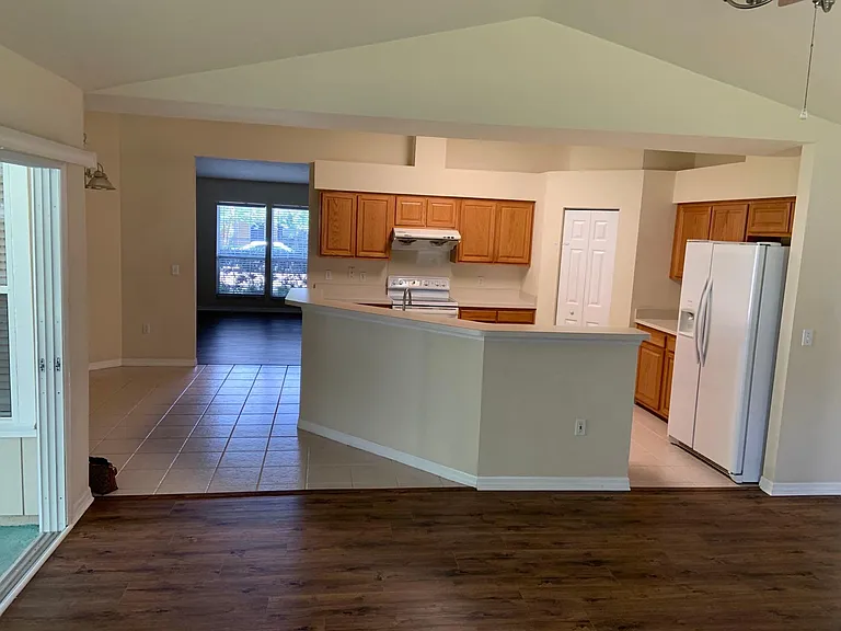 8216 SW 51st Rd — Photo 5