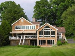 2 Sunset Dr, Danbury, CT 06810