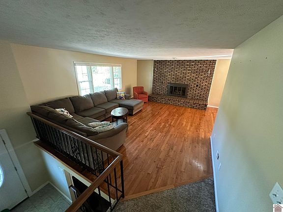 2nd image of 5050 Jewell Ln