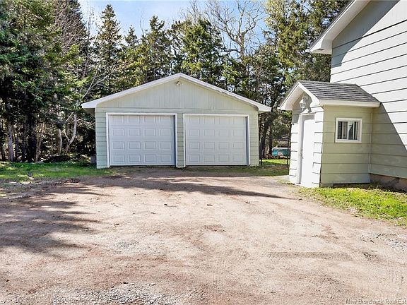3rd image of 369 Hampton Rd