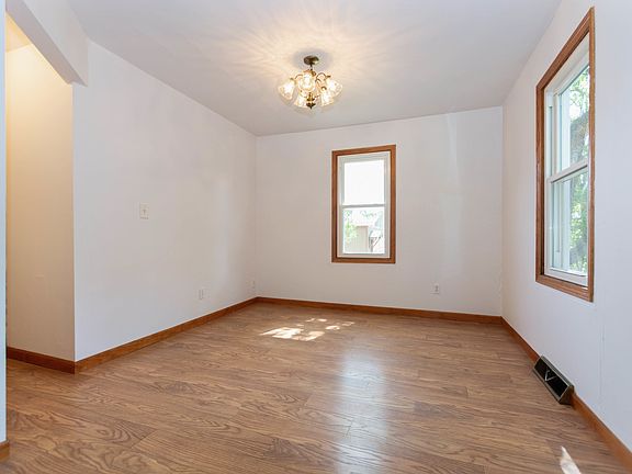 4th image of 6507 East Ave
