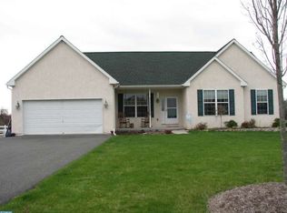 20 Westbury Dr, Gilbertsville, PA 19525