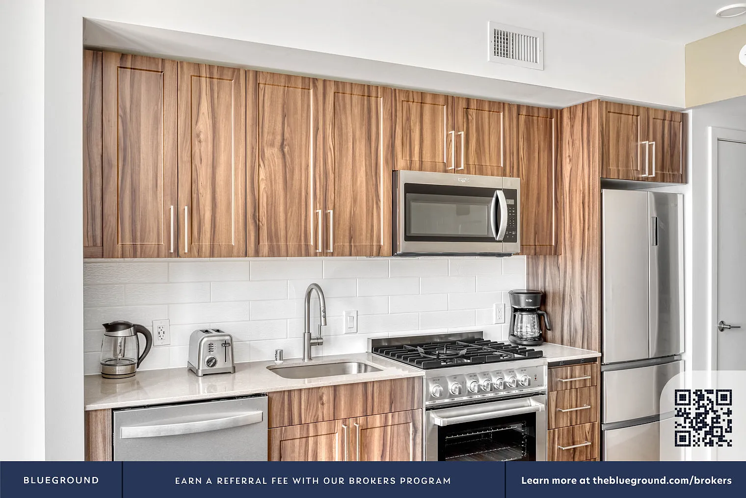 Studio, 1.0 bath, 381 sqft, $2,080 — Photo 3