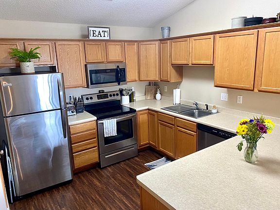 2nd image of 60 E Jefferson St #10